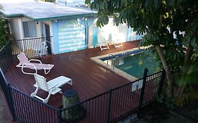 Sandy Court Holiday Units Motel Noosaville Australia